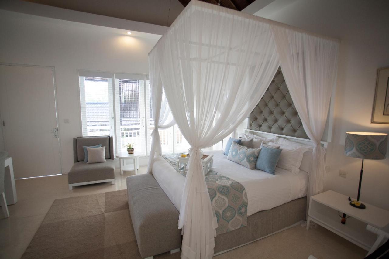 Lakshmi Luxury Villas, Walk To The Beach And Seminyak Shopping Kültér fotó